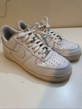 Nike Men’s Air Force 1 White Low-Top Leather Sneakers / Men’s 9.5